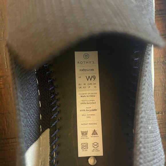 ROTHY’S Original Slip On Sneaker, Black, size 9 - Picture 2 of 7